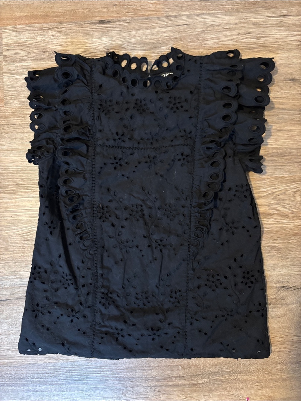 💛2 for $15! Express Eyelet Ruffle Sleeve Women’s Top